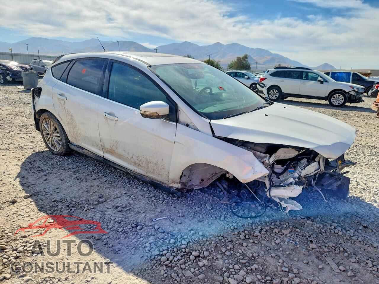 FORD FOCUS 2015 - 1FADP3N21FL357953