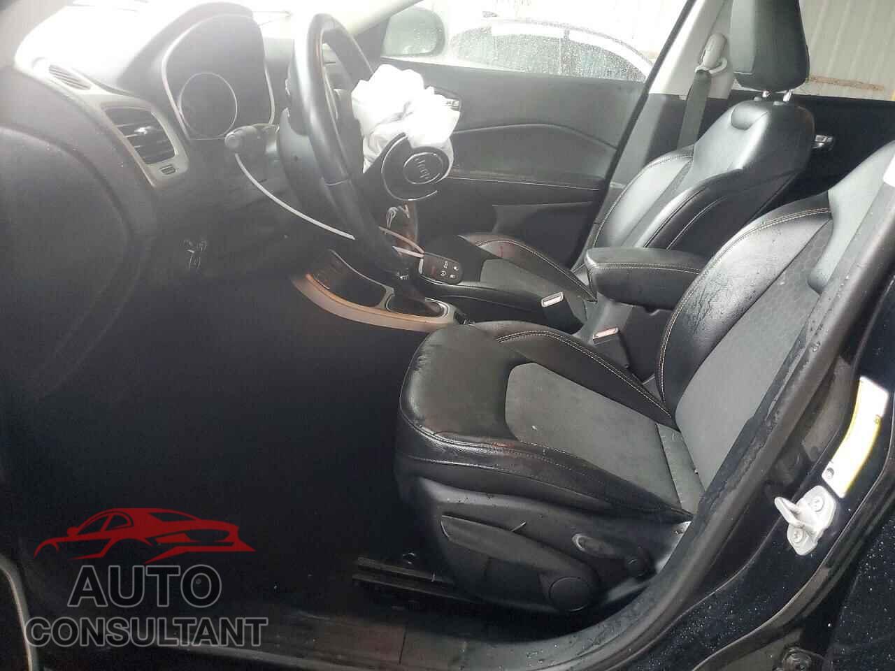 JEEP COMPASS 2019 - 3C4NJCBB0KT646583