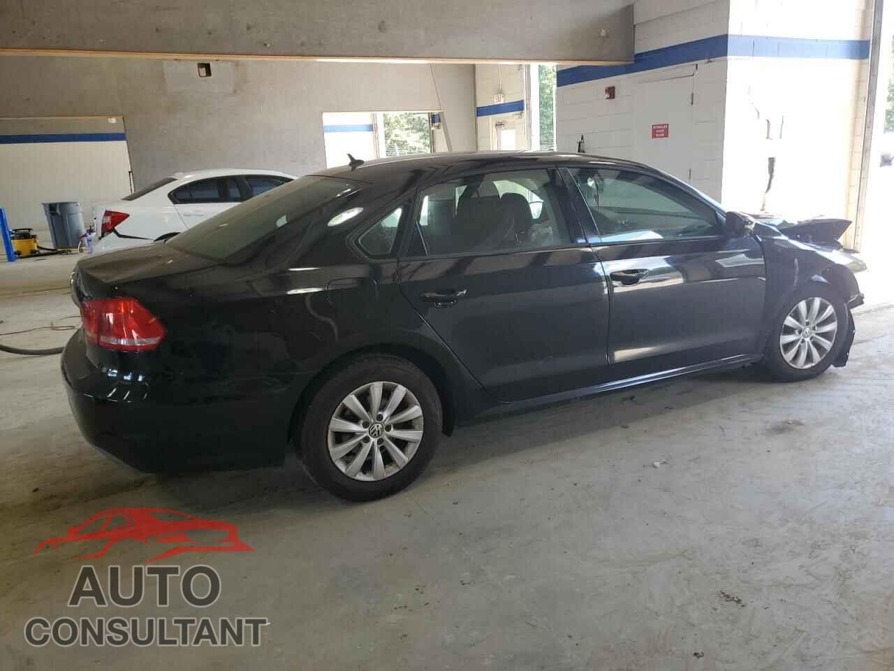 VOLKSWAGEN PASSAT 2012 - 1VWAP7A32CC033292