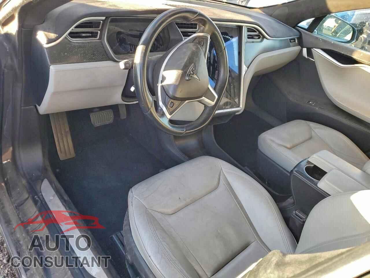 TESLA MODEL S 2015 - 5YJSA1E27FF108602