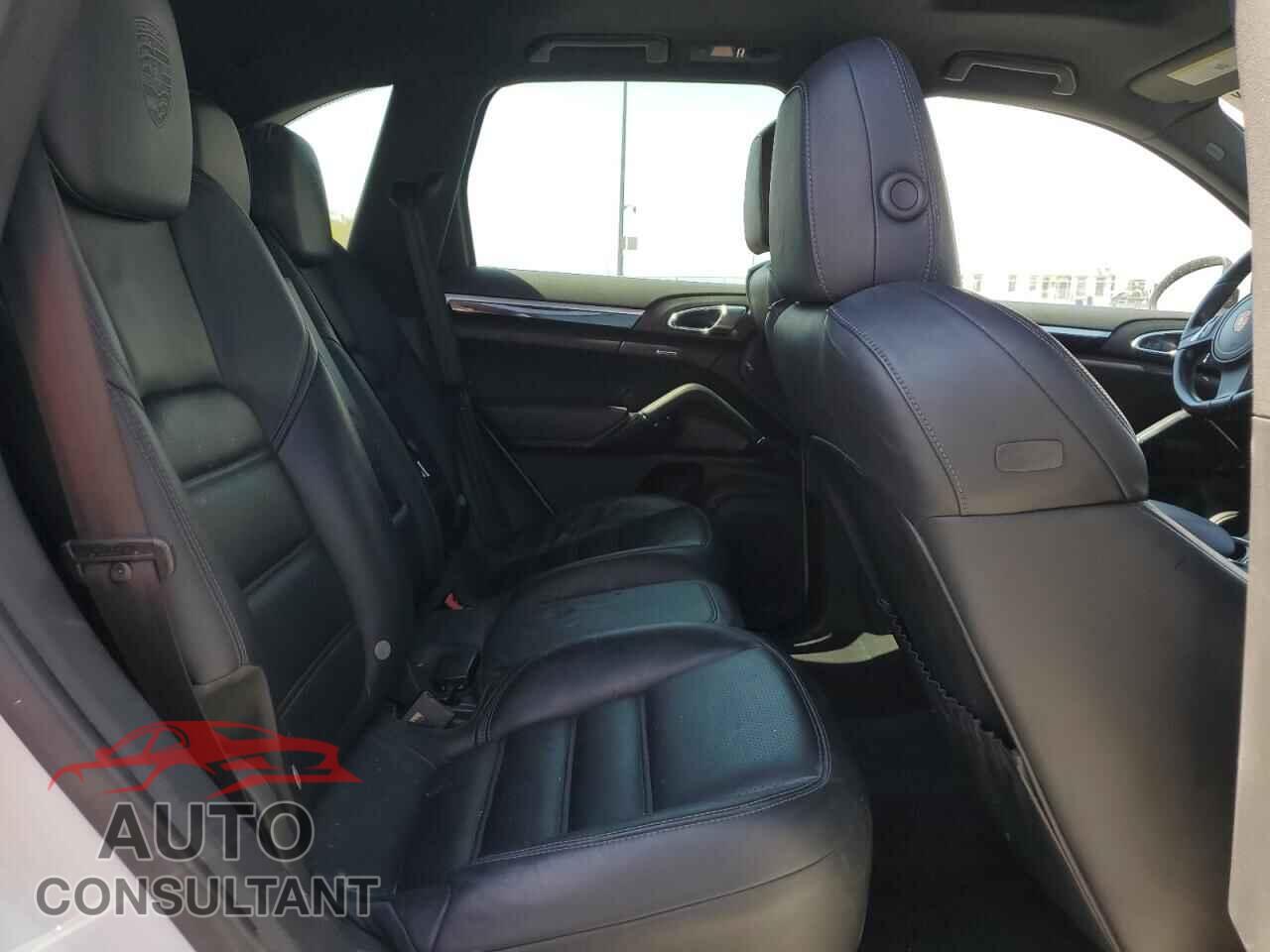 PORSCHE CAYENNE 2014 - WP1AA2A25ELA07351