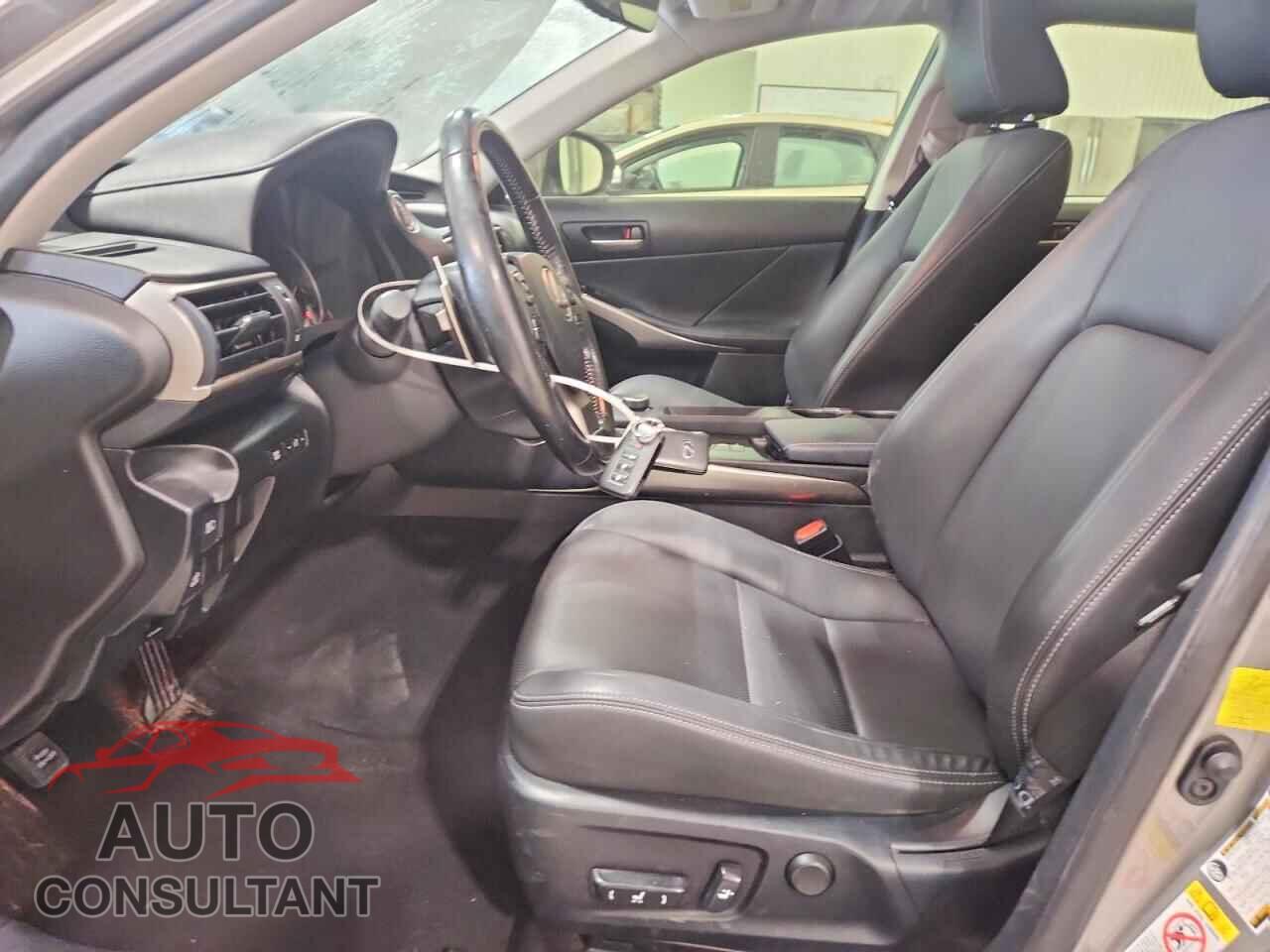 LEXUS IS 2017 - JTHCM1D22H5016359