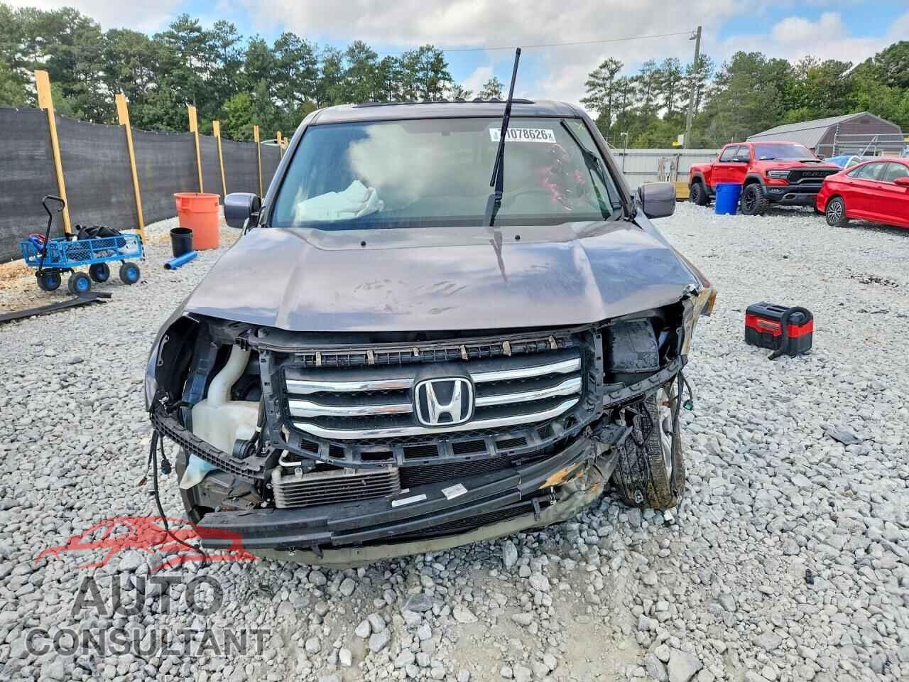 HONDA PILOT 2015 - 5FNYF4H58FB067402
