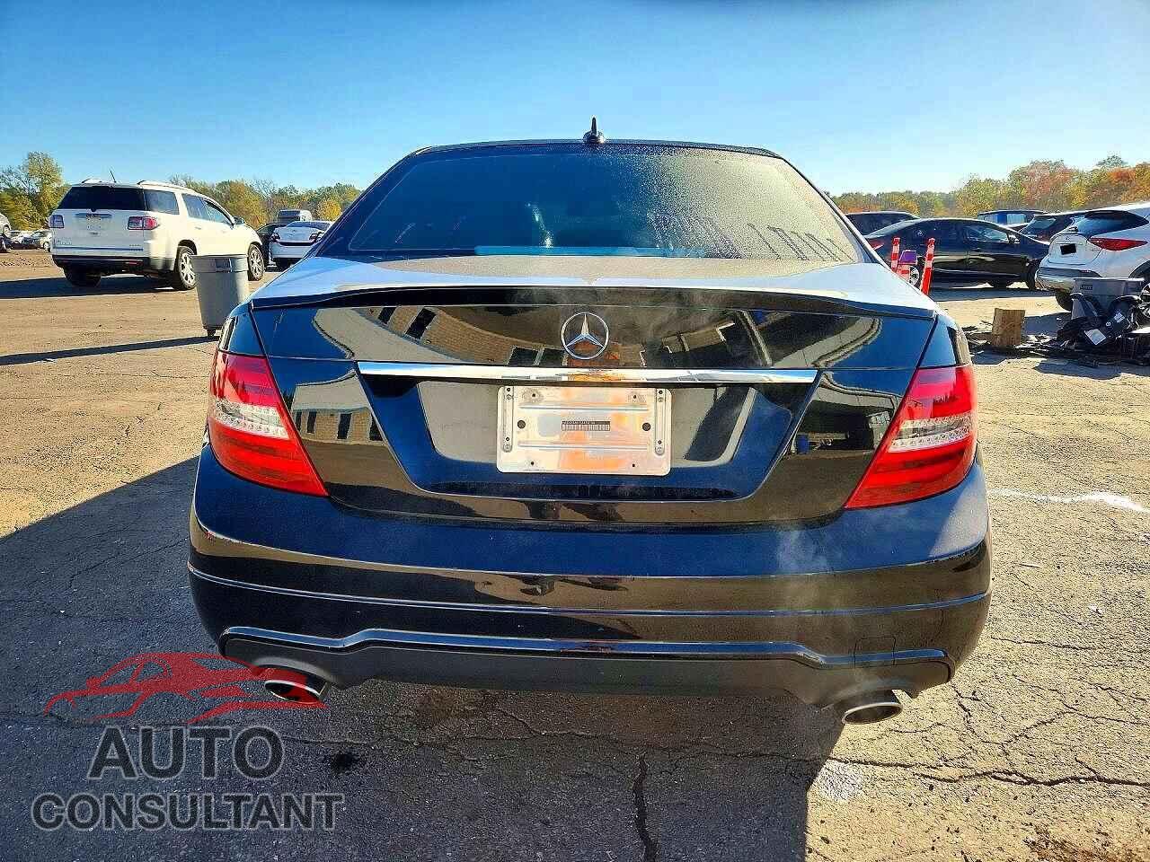 MERCEDES-BENZ C-CLASS 2014 - WDDGF8AB7EA890130