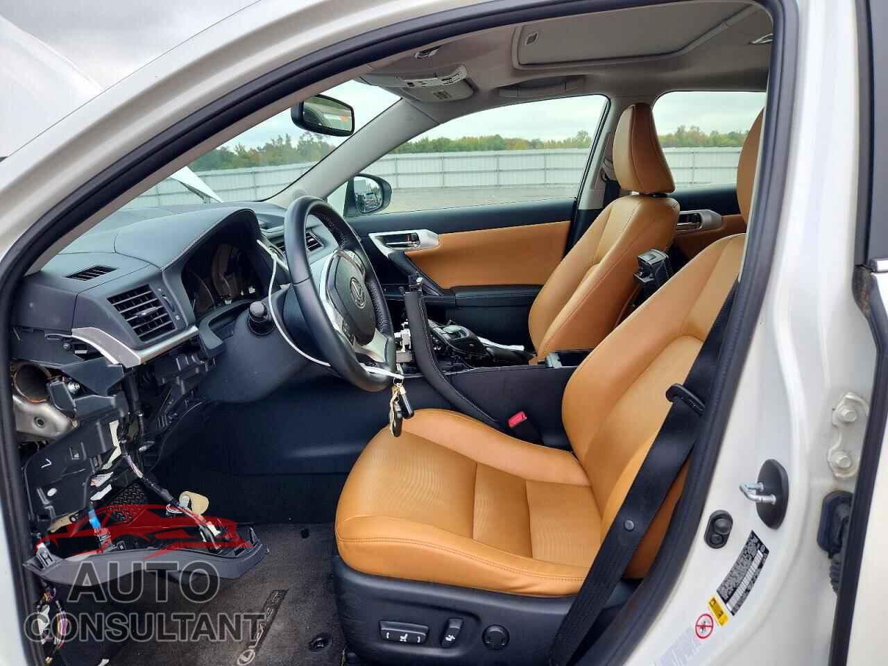 LEXUS CT 200 2013 - JTHKD5BH4D2133060