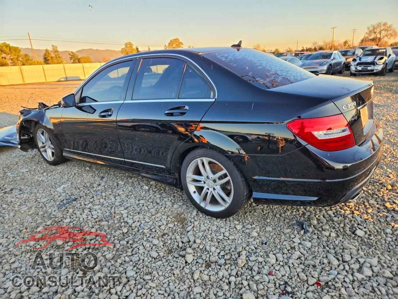MERCEDES-BENZ C-CLASS 2012 - WDDGF8BB2CR202015