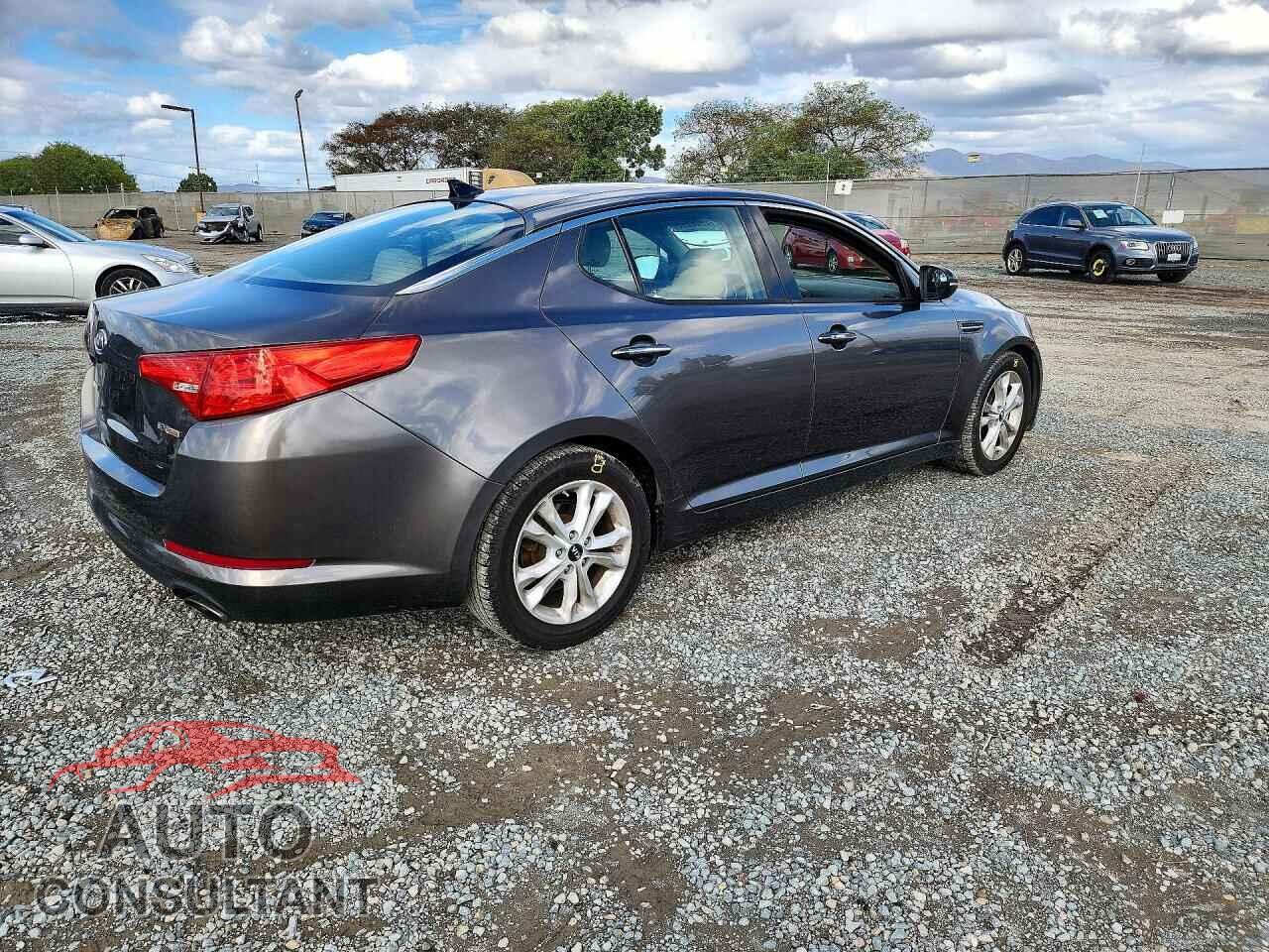 KIA OPTIMA 2011 - KNAGN4A73B5087026