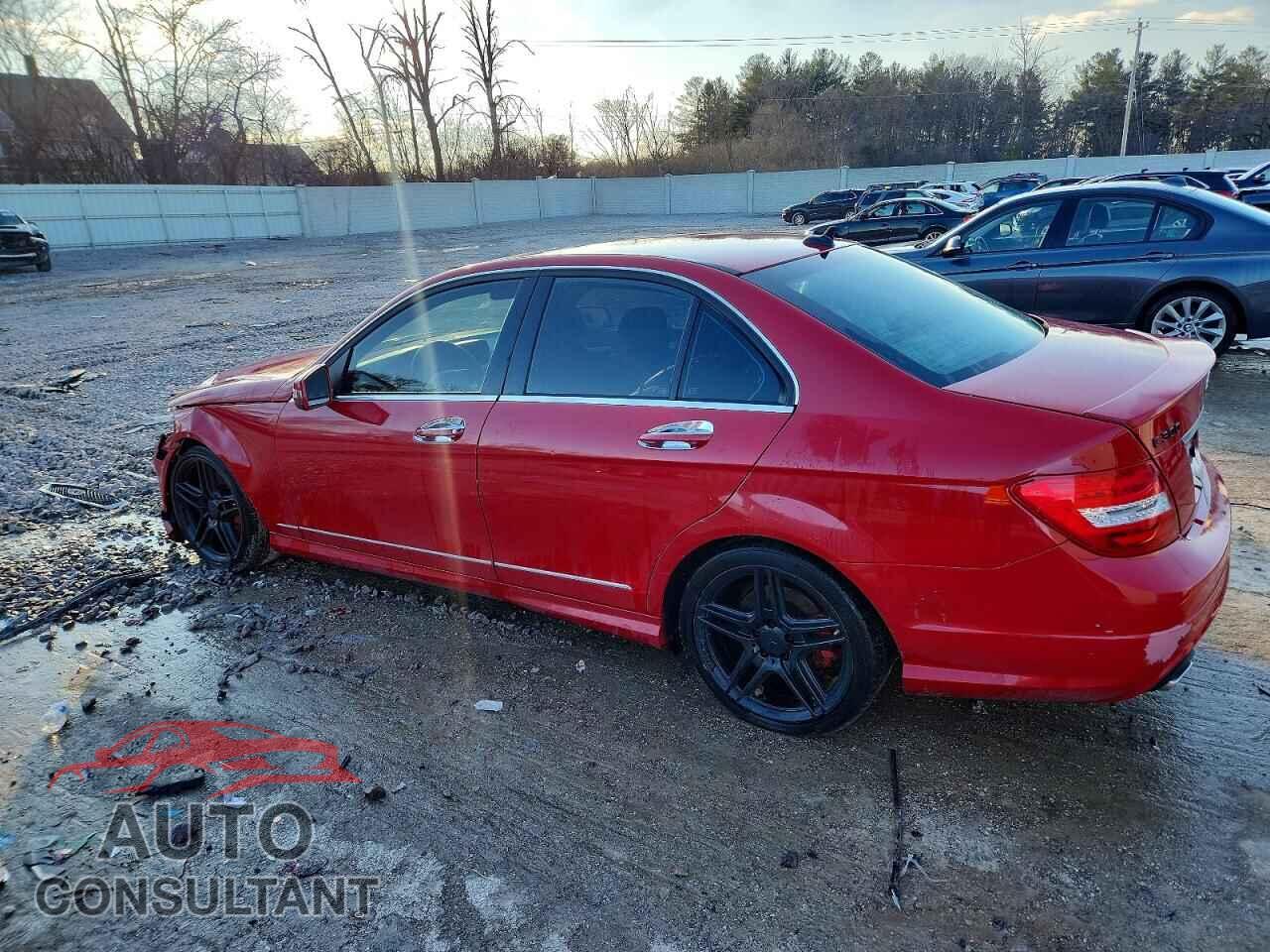 MERCEDES-BENZ C-CLASS 2013 - WDDGF8AB2DA876828