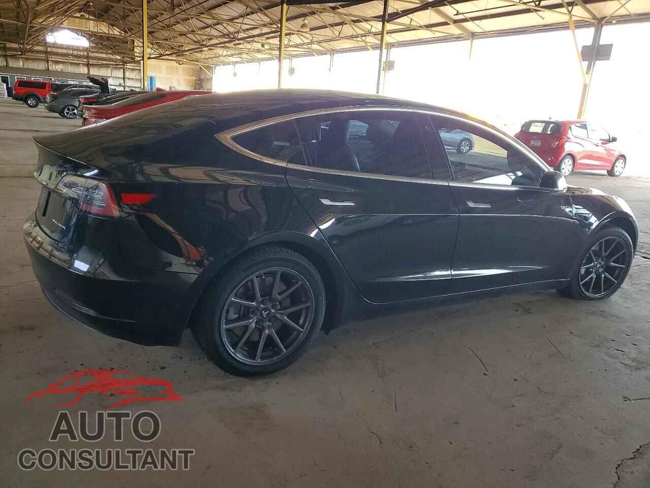 TESLA MODEL 3 2019 - 5YJ3E1EB2KF209159