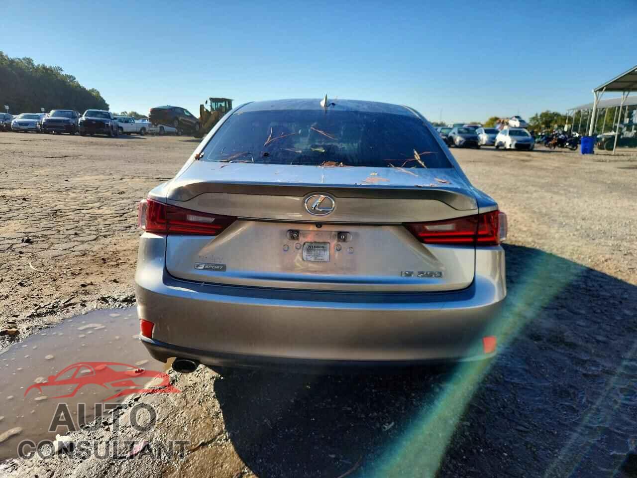 LEXUS IS 2015 - JTHBF1D2XF5058703