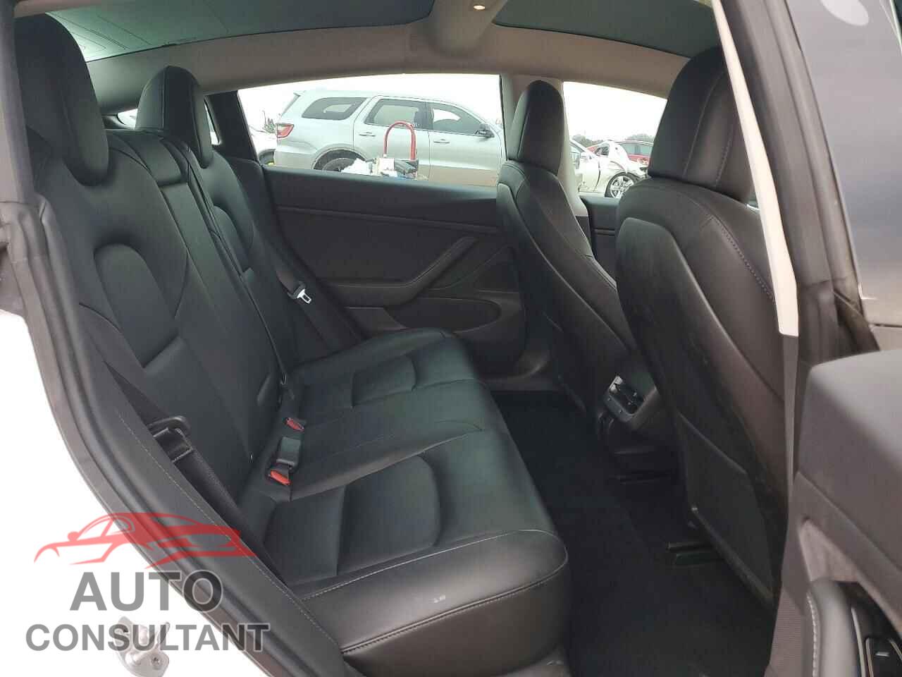 TESLA MODEL 3 2019 - 5YJ3E1EB3KF231428