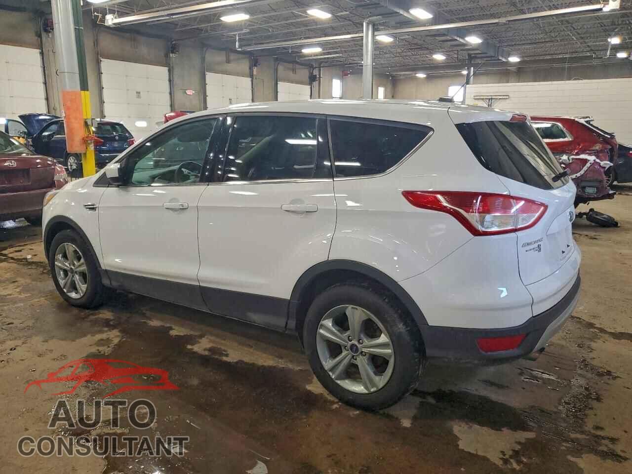 FORD ESCAPE 2015 - 1FMCU9GX0FUC28747