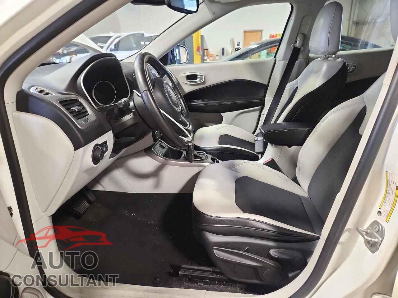 JEEP COMPASS 2019 - 3C4NJCBB0KT615320