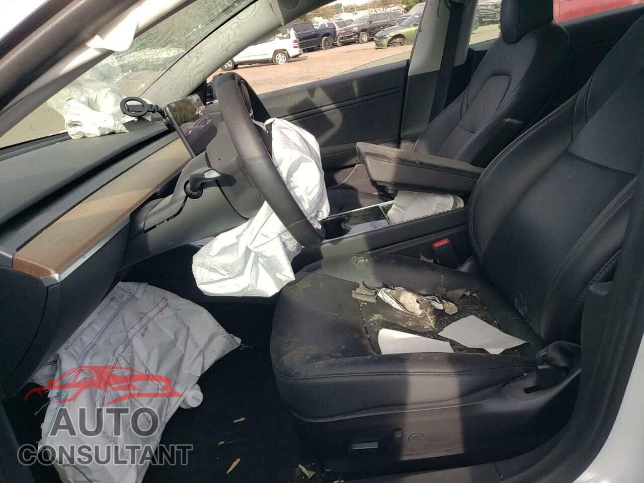 TESLA MODEL 3 2020 - 5YJ3E1EBXLF667405