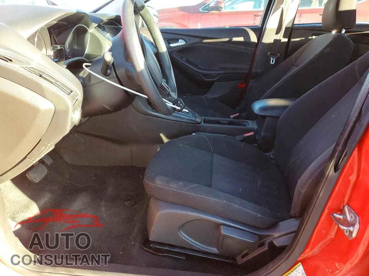 FORD FOCUS 2017 - 1FADP3K20HL298692