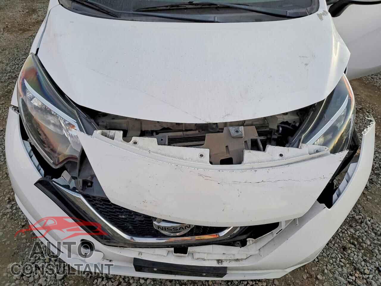 NISSAN VERSA 2018 - 3N1CE2CP7JL369660
