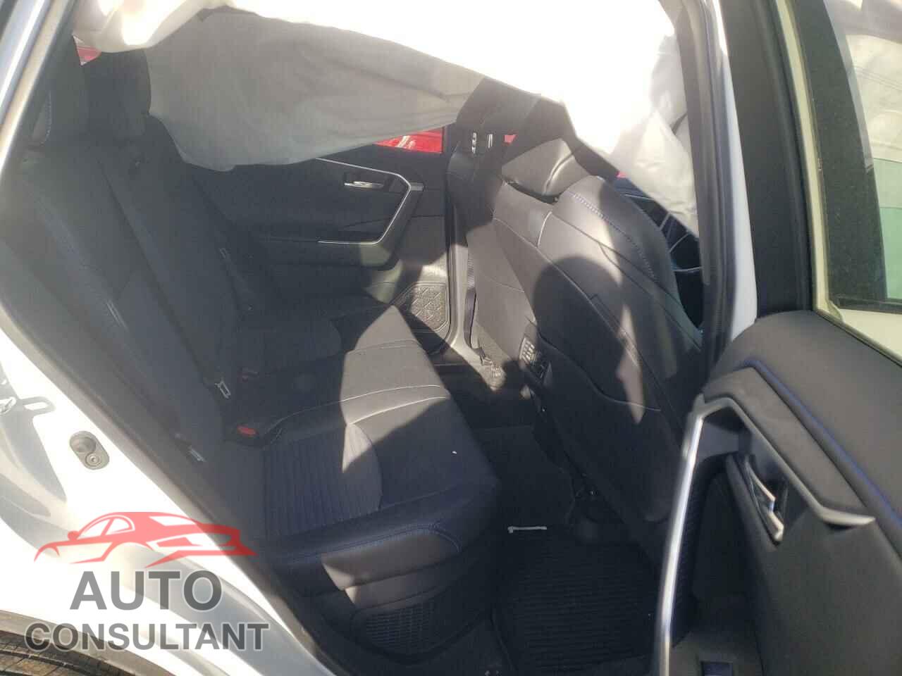 TOYOTA RAV4 2021 - 2T3E6RFV0MW024764