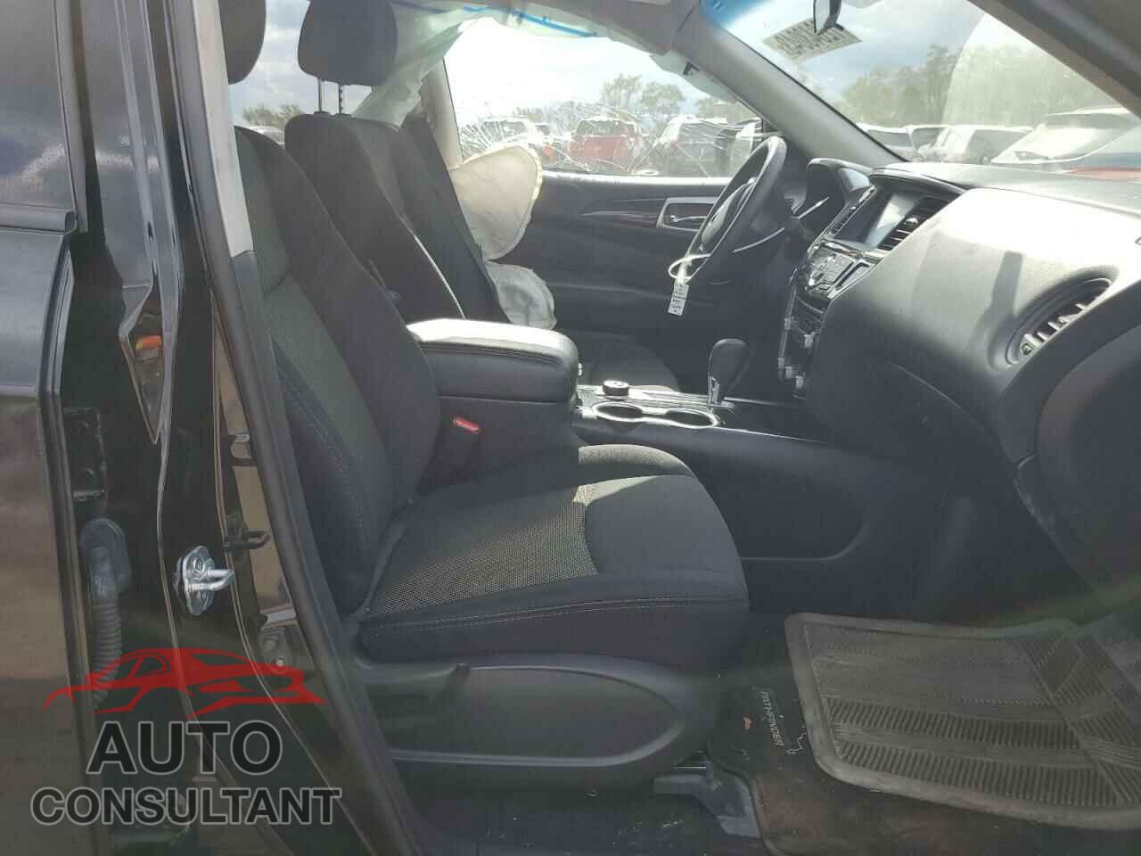 NISSAN PATHFINDER 2018 - 5N1DR2MM3JC609871