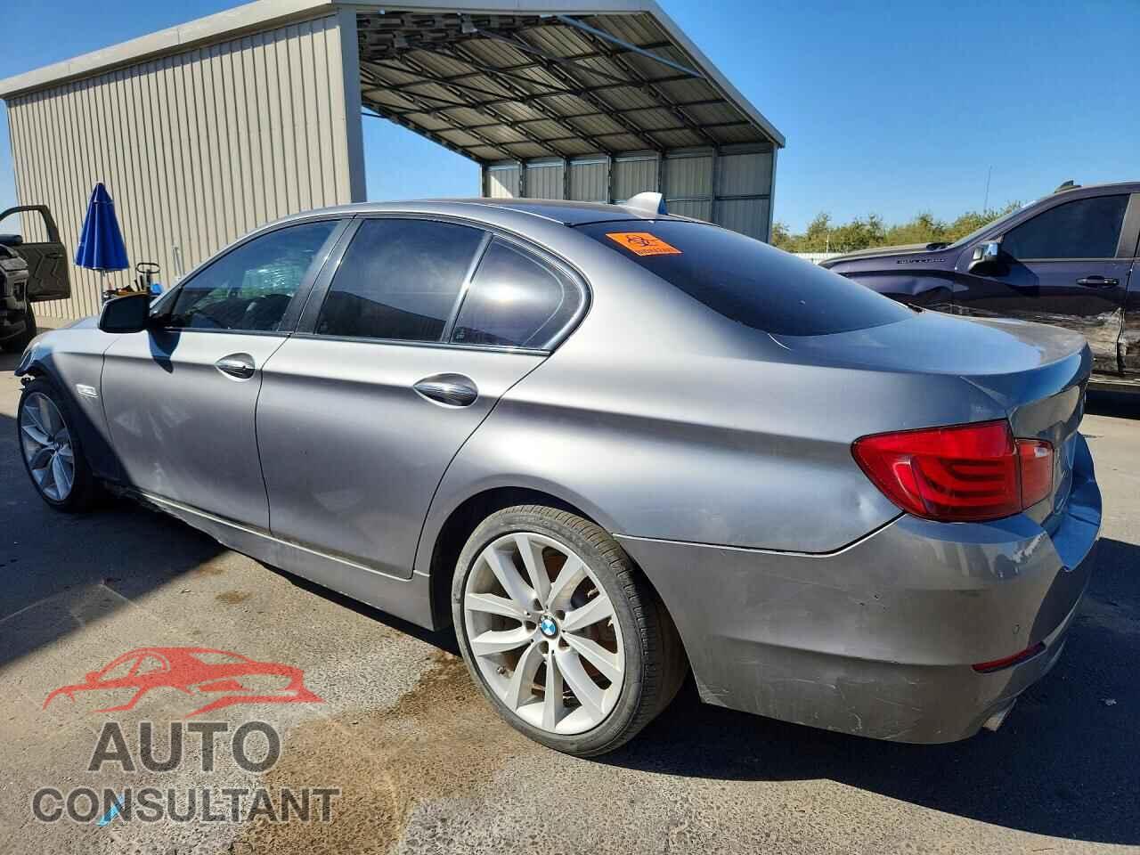 BMW 5 SERIES 2012 - WBAFR7C54CC812871
