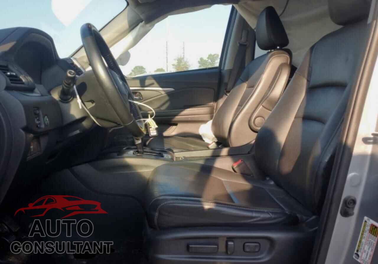 HONDA RIDGELINE 2017 - 5FPYK3F6XHB010520