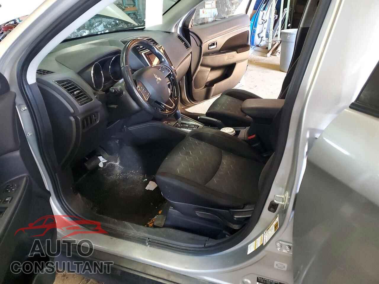 MITSUBISHI OUTLANDER 2020 - JA4AJ4AWXLU603668