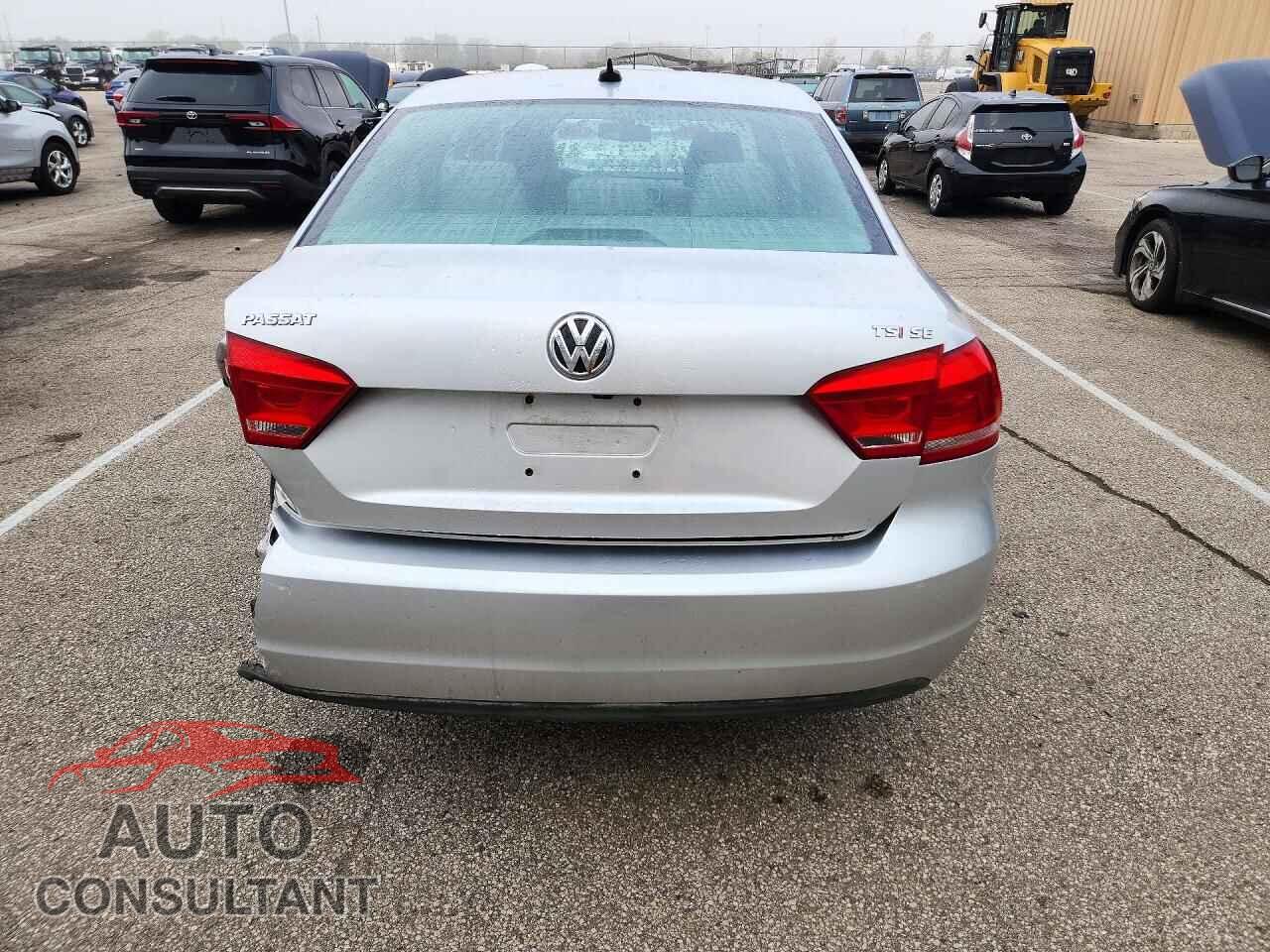 VOLKSWAGEN PASSAT 2014 - 1VWBS7A36EC028070