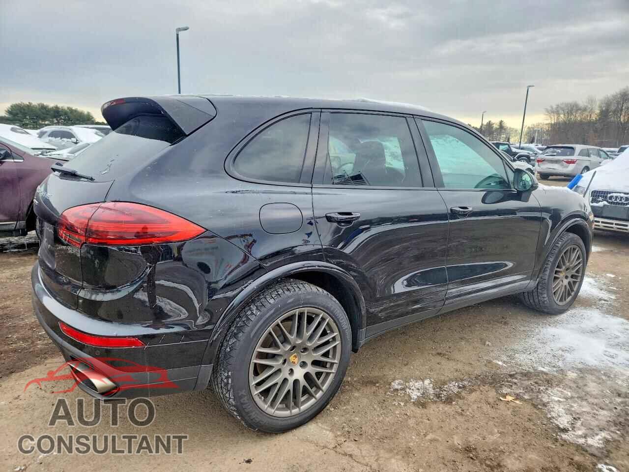 PORSCHE CAYENNE 2018 - WP1AA2A20JKA00971