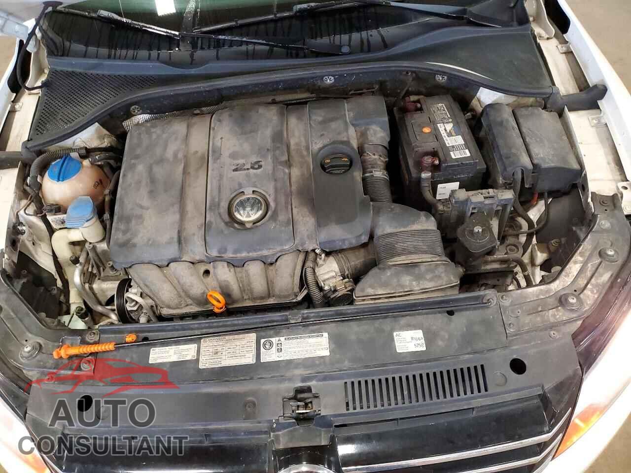 VOLKSWAGEN PASSAT 2012 - 1VWAP7A34CC073664