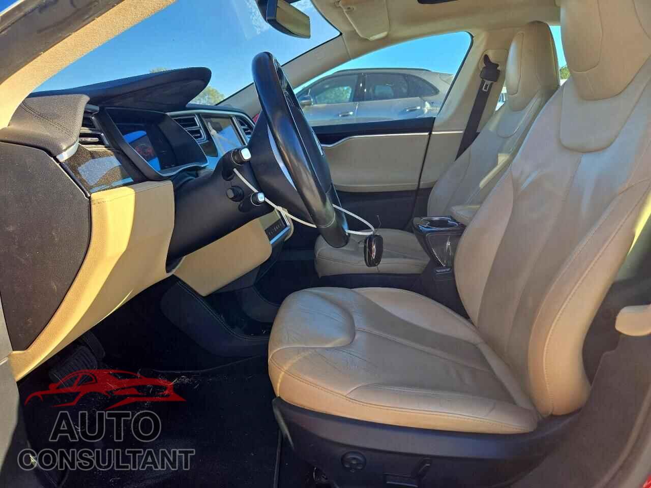 TESLA MODEL S 2015 - 5YJSA1E14FF104174