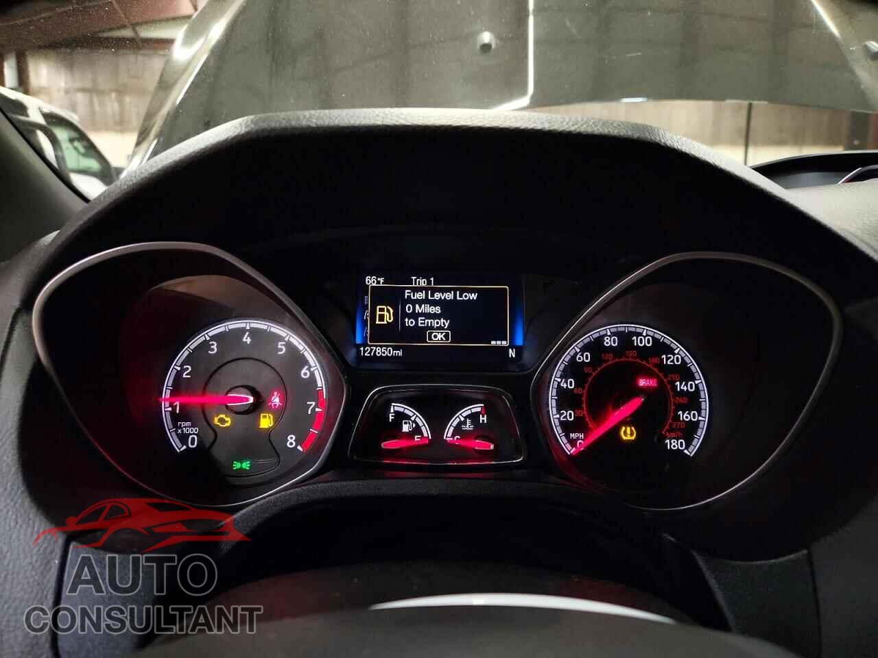 FORD FOCUS 2017 - 1FADP3L96HL311196