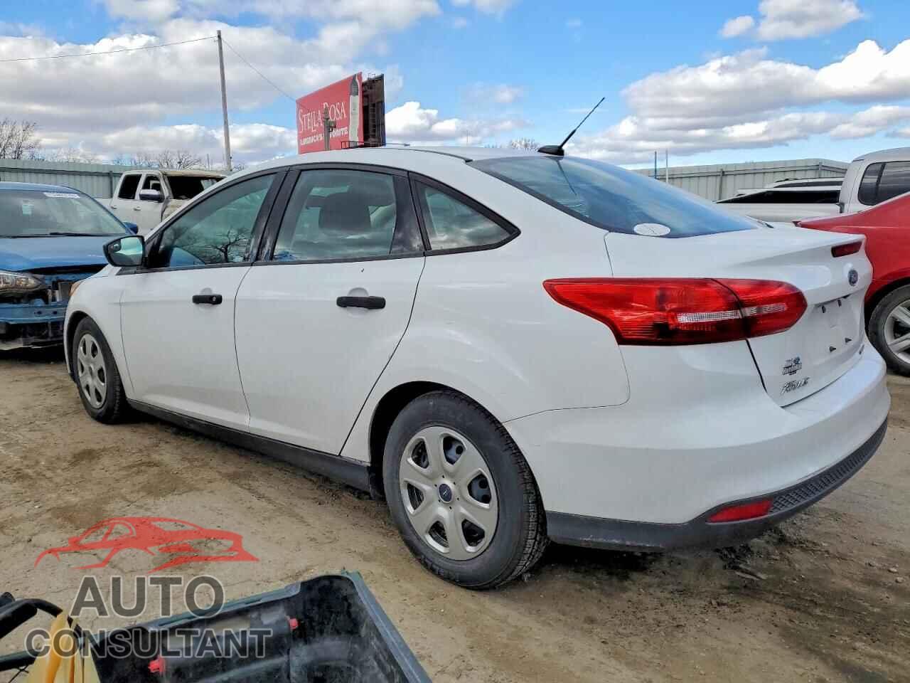 FORD FOCUS 2016 - 1FADP3E26GL361241