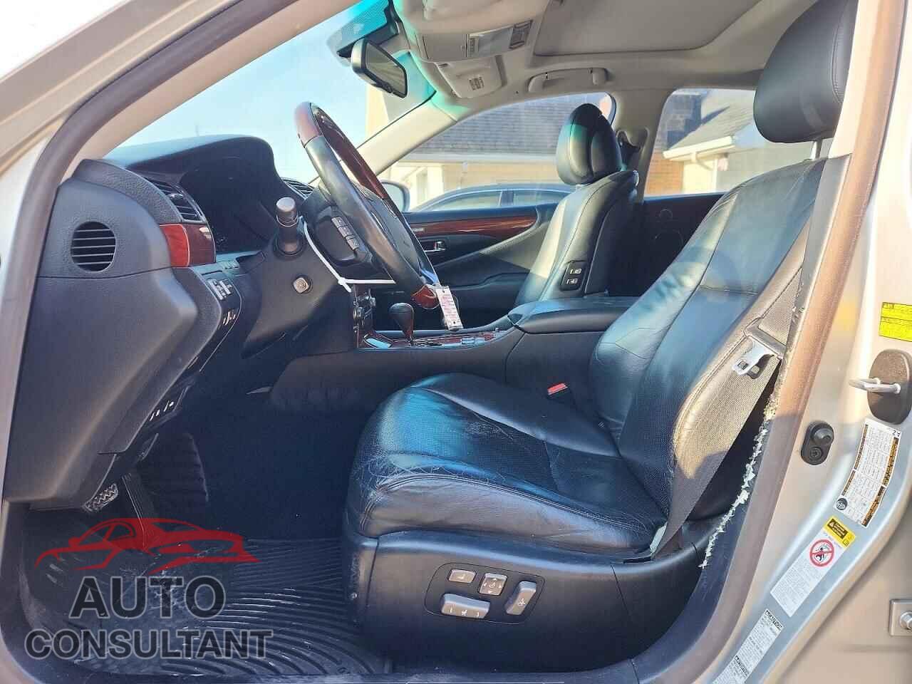 LEXUS LS460 2009 - JTHCL46F395002640