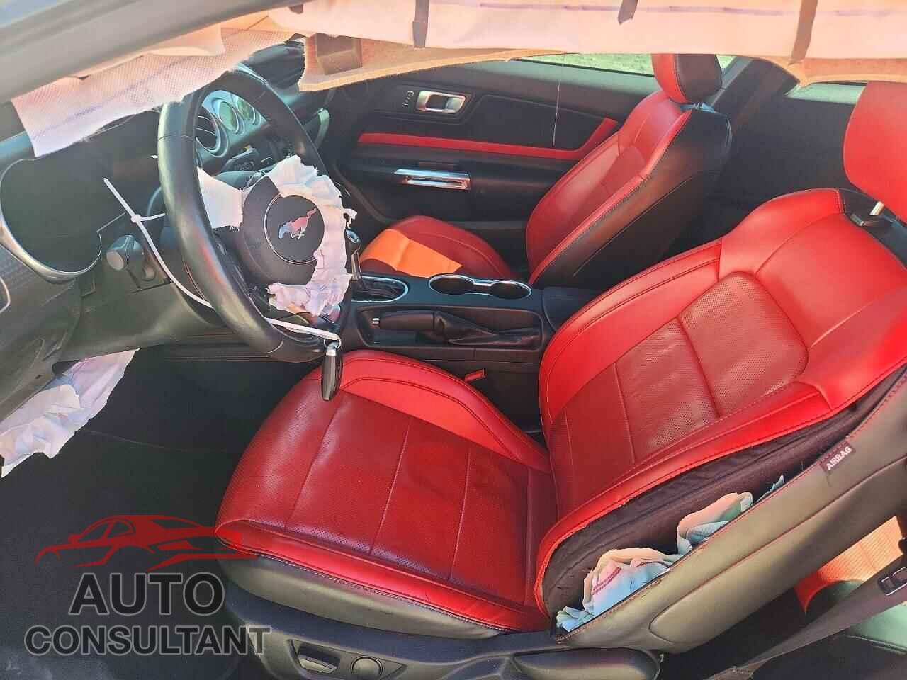 FORD MUSTANG 2020 - 1FA6P8CF2L5182673