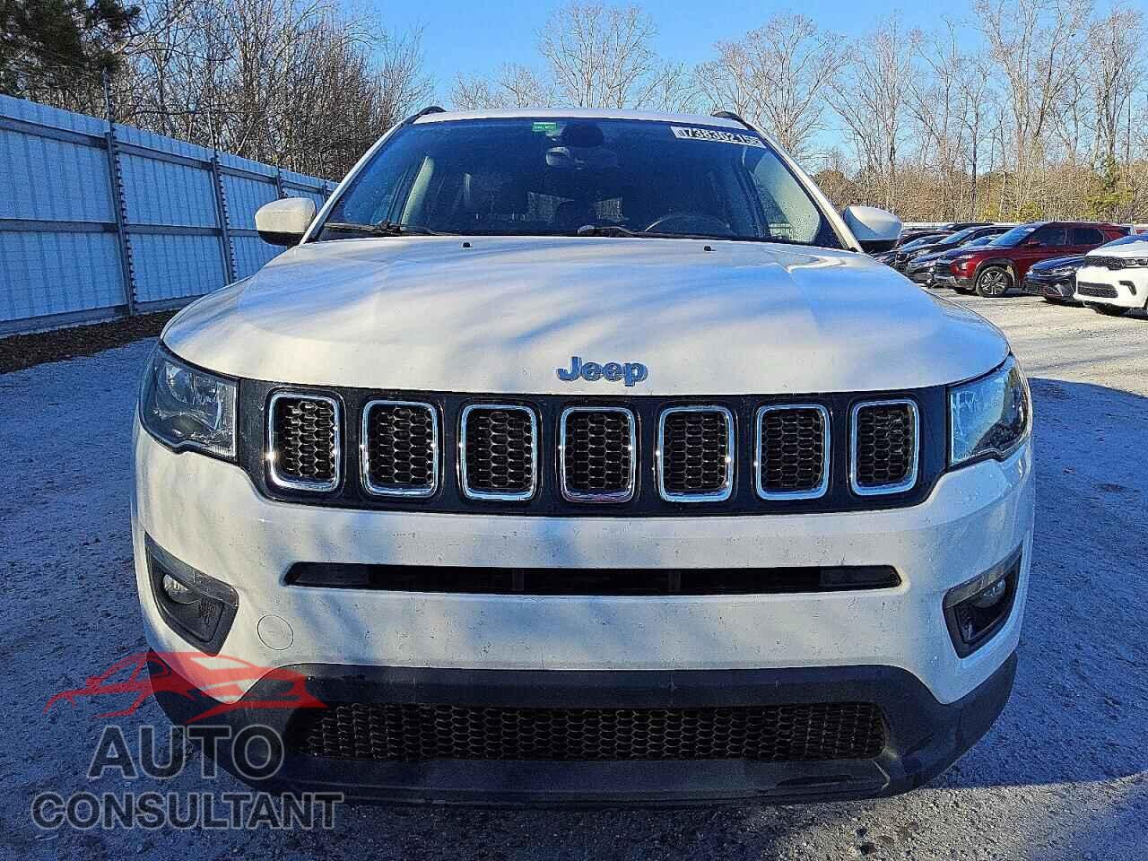 JEEP COMPASS 2018 - 3C4NJCBB4JT344101