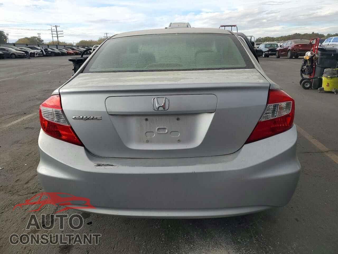 HONDA CIVIC 2012 - 2HGFB2F56CH333386
