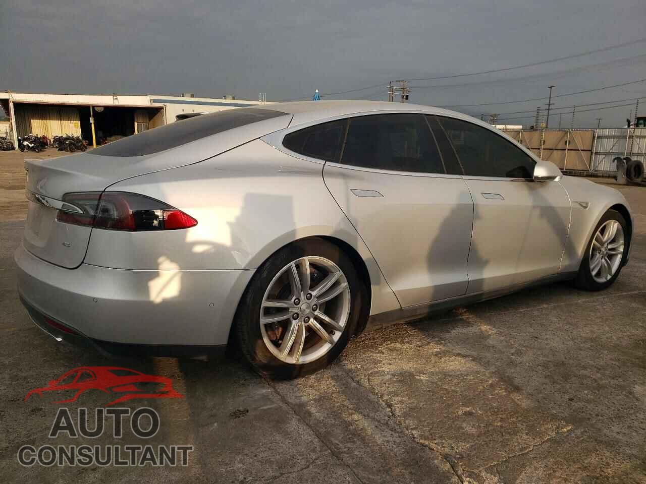TESLA MODEL S 2014 - 5YJSA1H12EFP63896