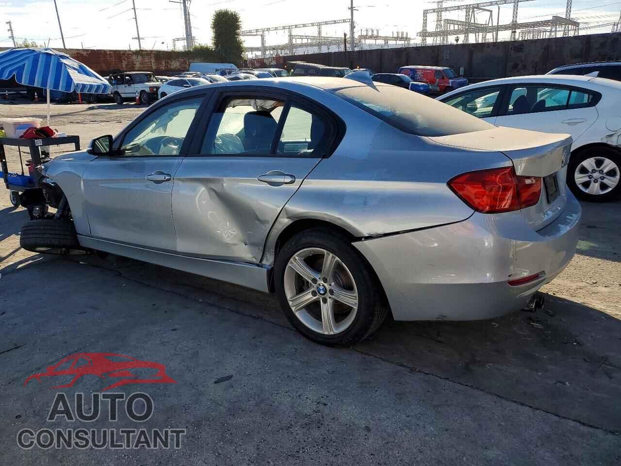 BMW 3 SERIES 2013 - WBA3C1G56DNR44774