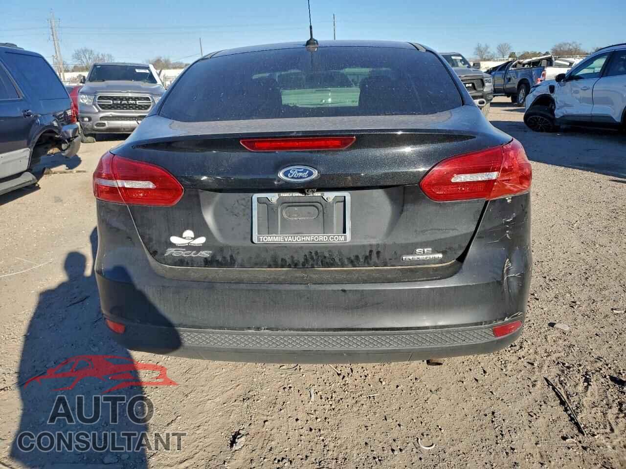 FORD FOCUS 2015 - 1FADP3F29FL233590