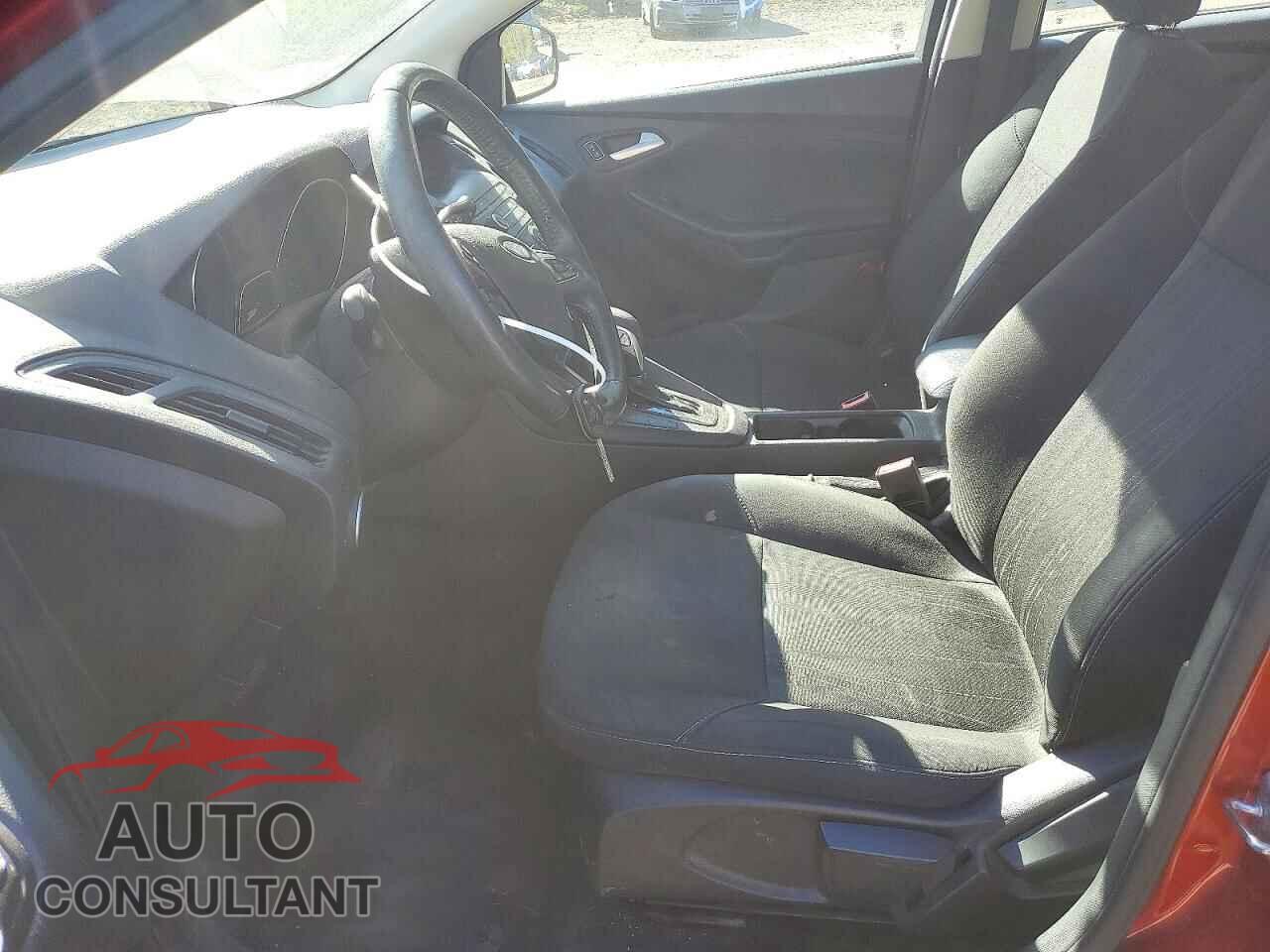 FORD FOCUS 2018 - 1FADP3K26JL243329