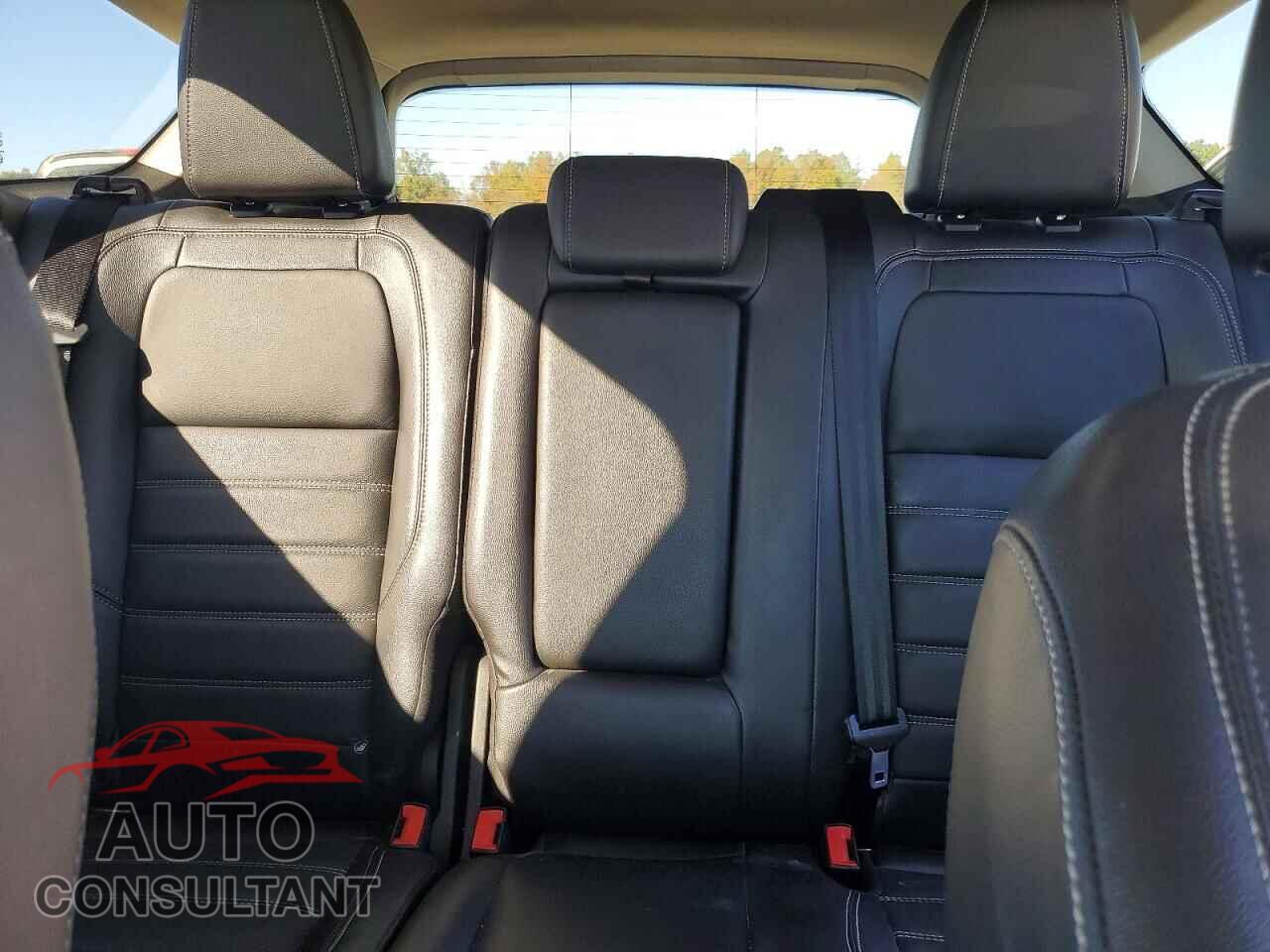 FORD ESCAPE 2017 - 1FMCU9JD5HUD14816