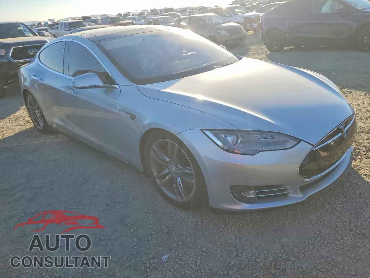 TESLA MODEL S 2013 - 5YJSA1DN9DFP16579