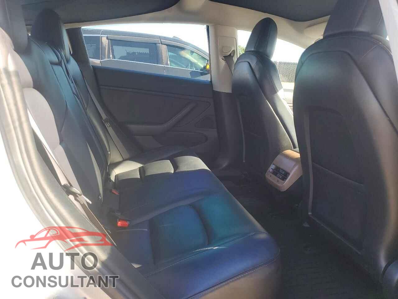 TESLA MODEL 3 2018 - 5YJ3E1EA6JF052080
