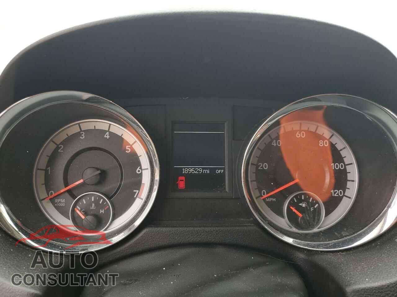 DODGE CARAVAN 2011 - 2D4RN5DG1BR618873