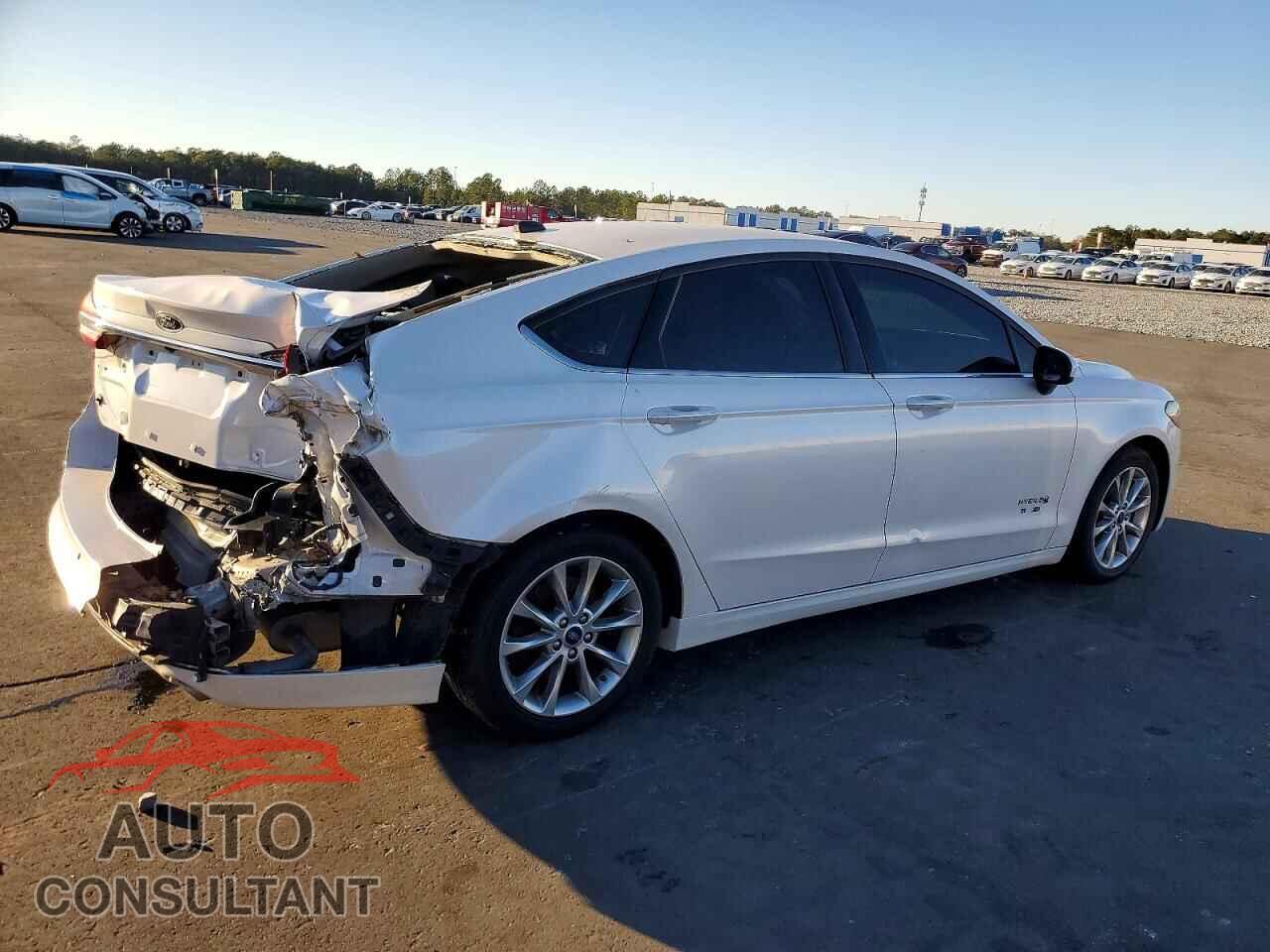 FORD FUSION 2017 - 3FA6P0LU1HR120816