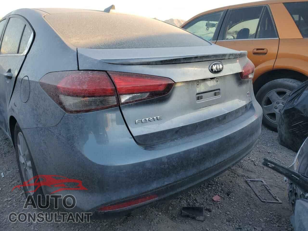 KIA FORTE 2017 - 3KPFL4A77HE112513