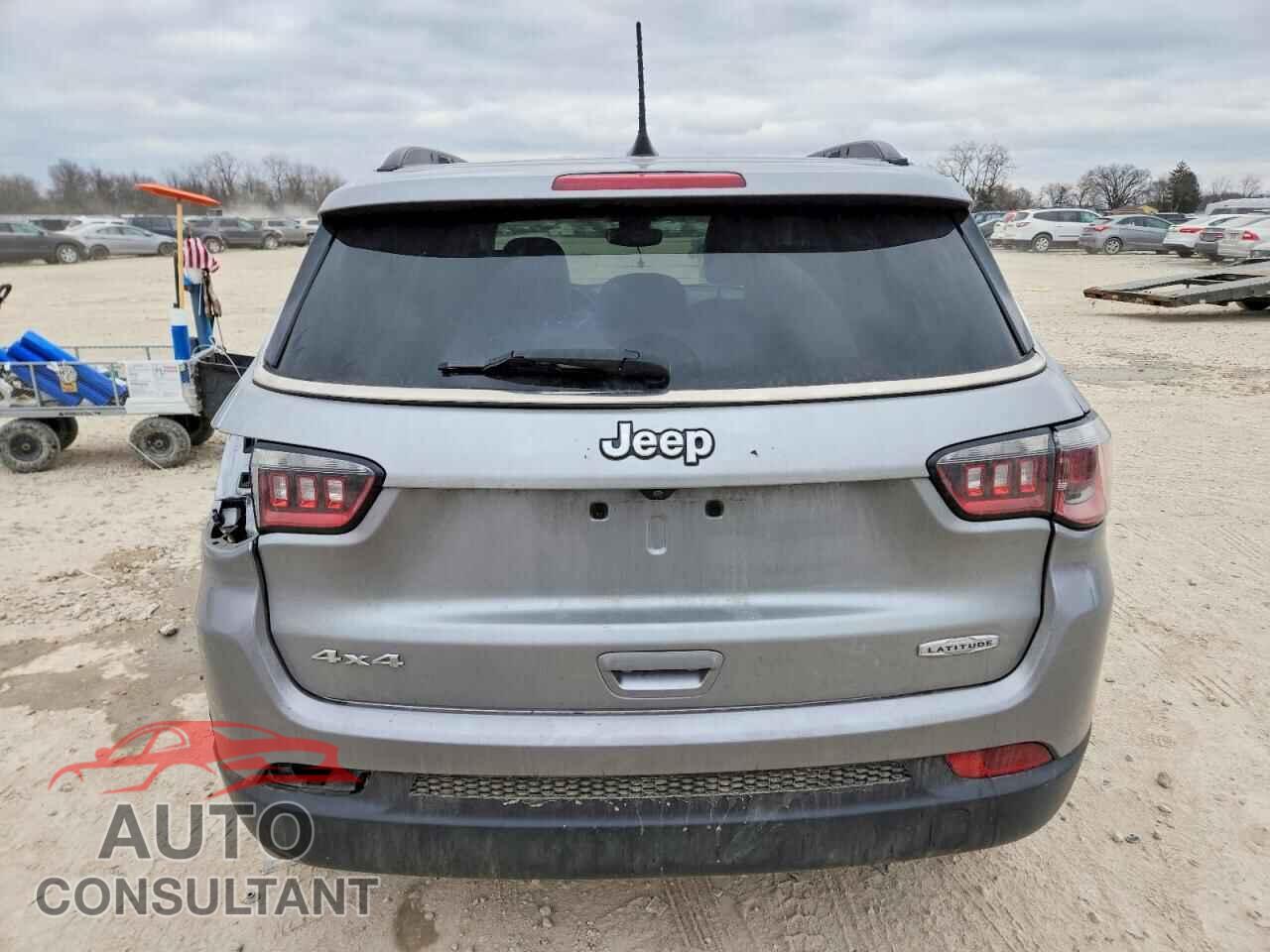 JEEP COMPASS 2018 - 3C4NJDBB8JT177196
