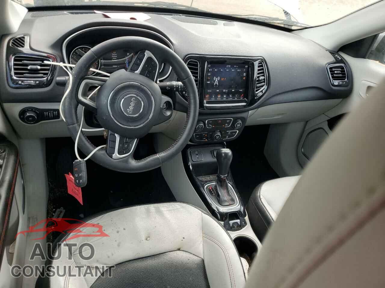 JEEP COMPASS 2018 - 3C4NJCCB7JT351526