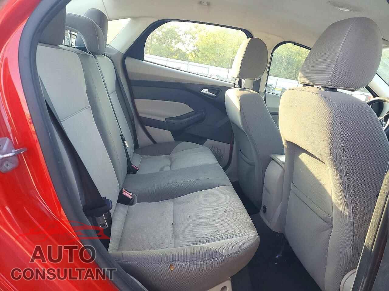 FORD FOCUS 2014 - 1FADP3F21EL184447