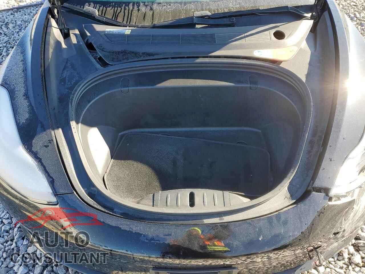 TESLA MODEL 3 2018 - 5YJ3E1EAXJF009314