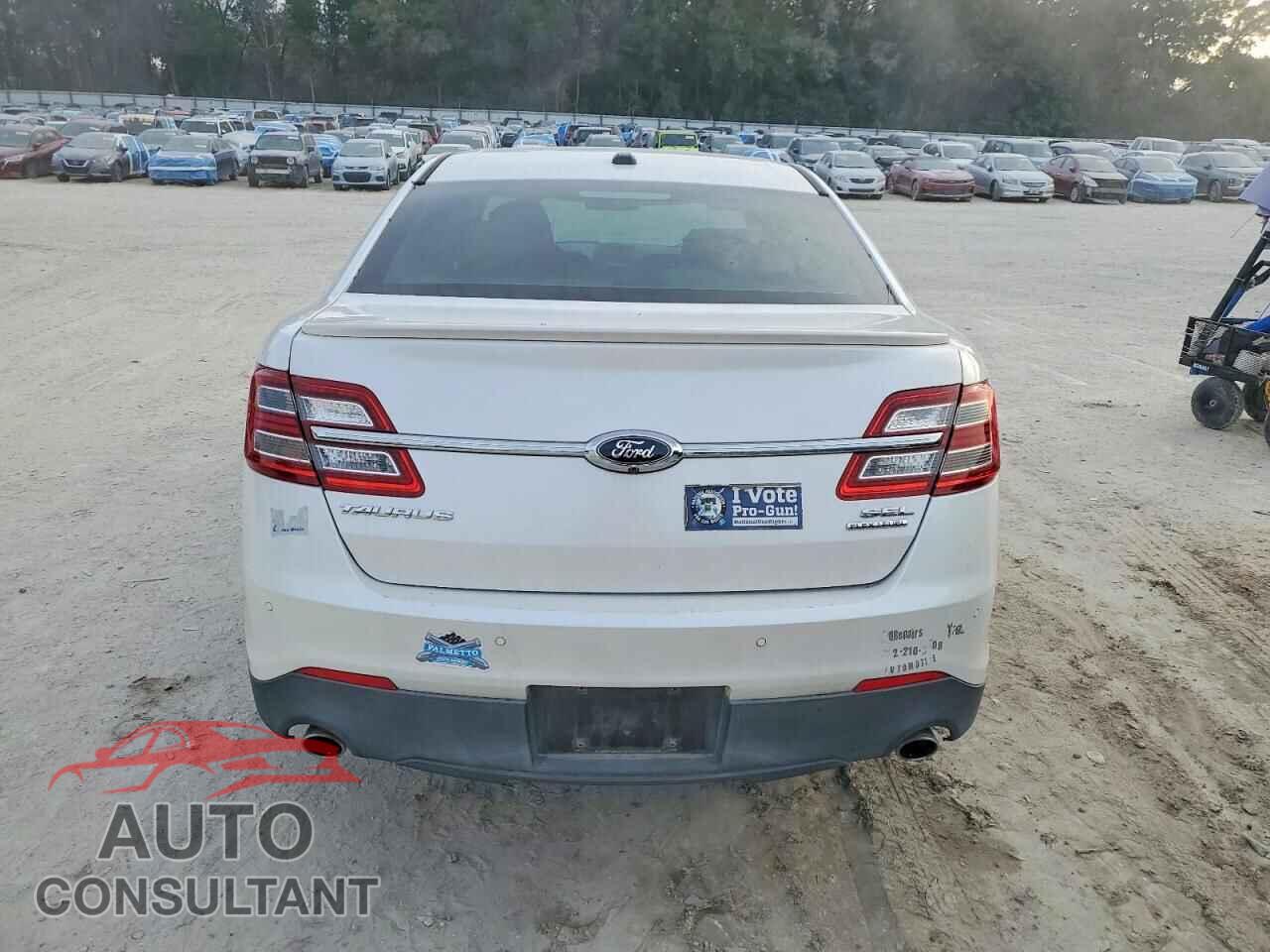 FORD TAURUS 2013 - 1FAHP2E87DG159674